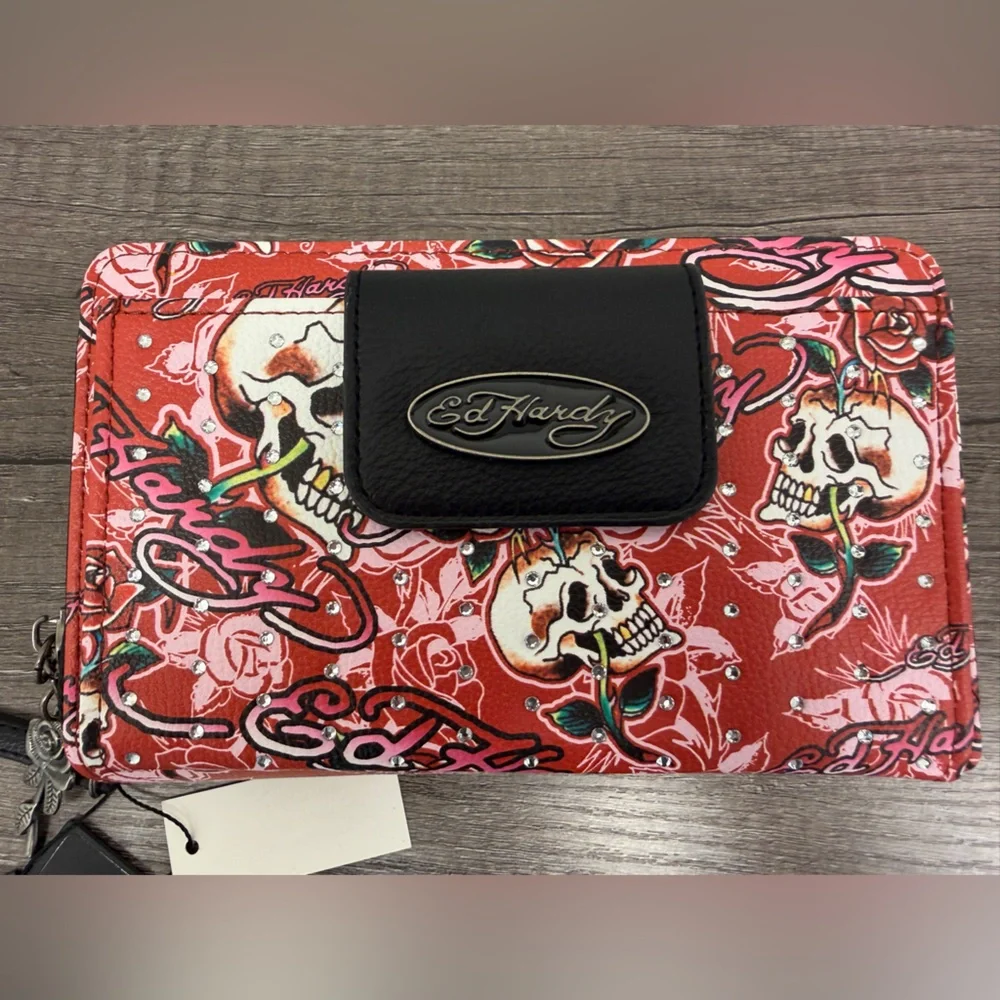 Ed Hardy Red and Black Skull Wallet Large Zipped Wristlet - Picture 2 of 10